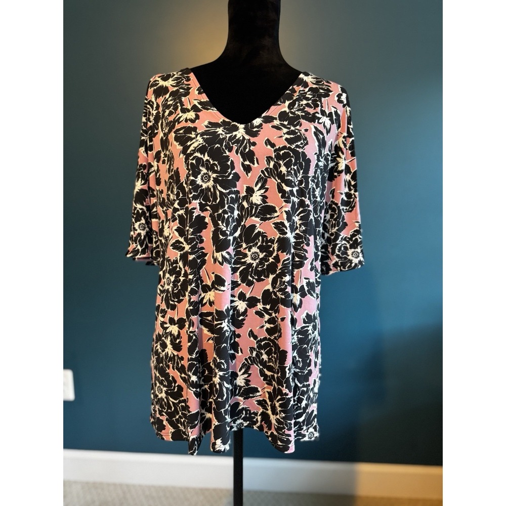 NWT Leota Pink And Black blouse Size 2L